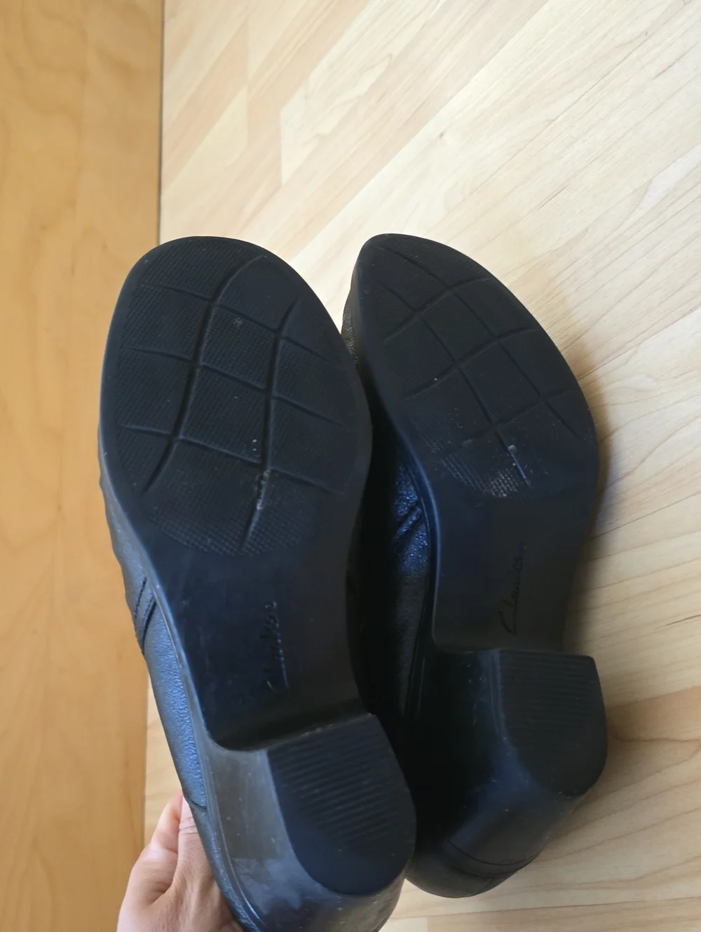 Clarks Women's Emily2 Cove Black Leather Block Heels Size 8.5
